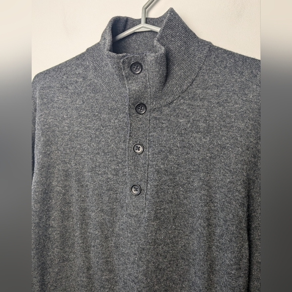 BANANA REPUBLIC Men Crewneck Shirt Long Sleeve 100% Merino Wool Size Large - Picture 2 of 9